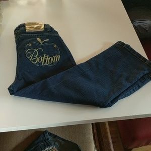 Apple Bottom capris